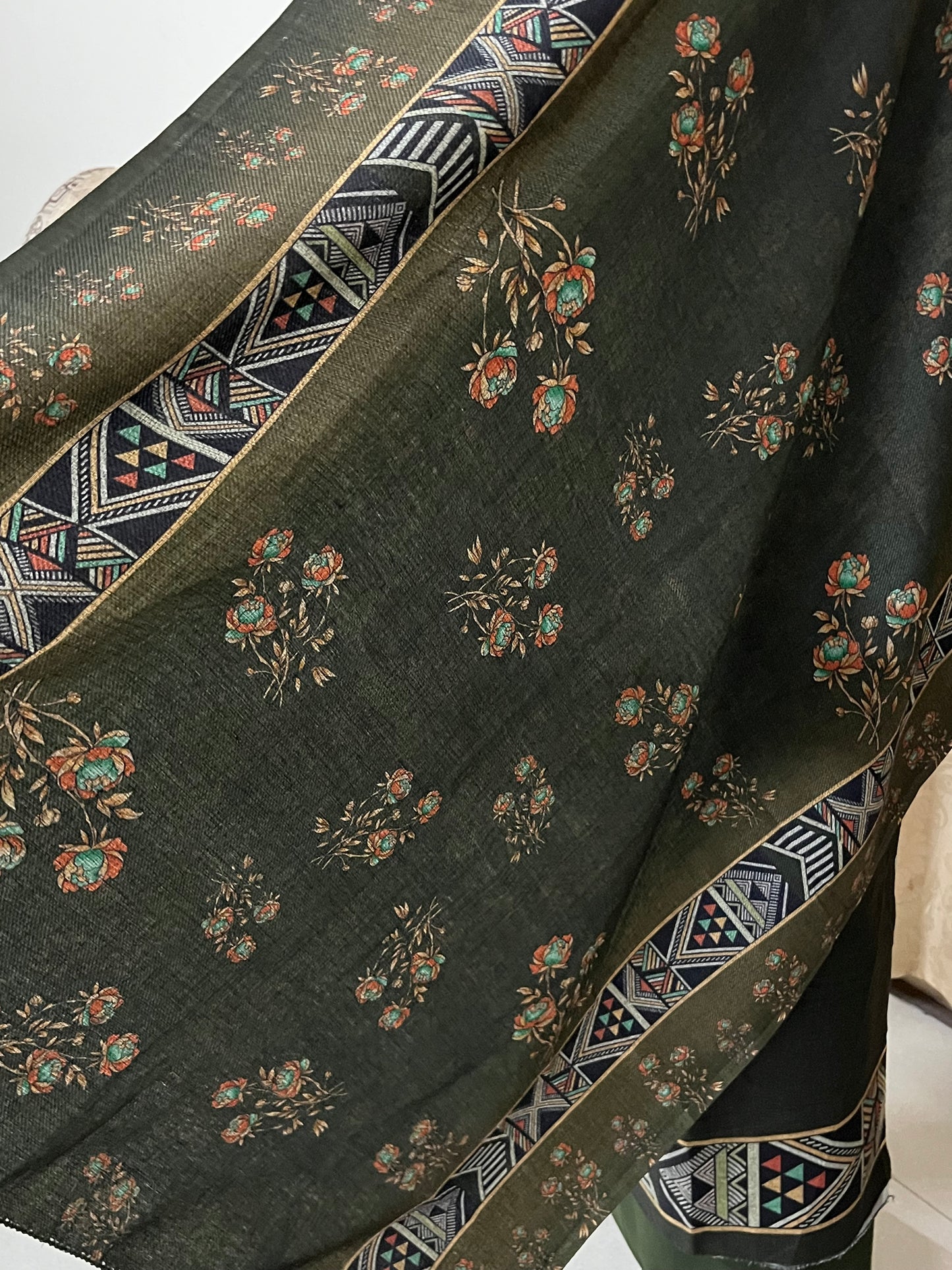 Woolen Suit with Digital Floral Print & Matching Stole - Mehndi Green