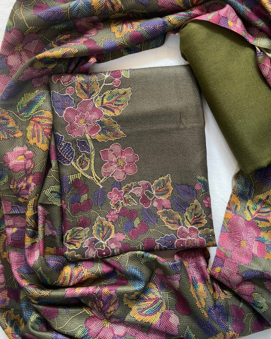 Gulnari Woolen Aari & Swarovski Work Suit with Printed Stole - Green
