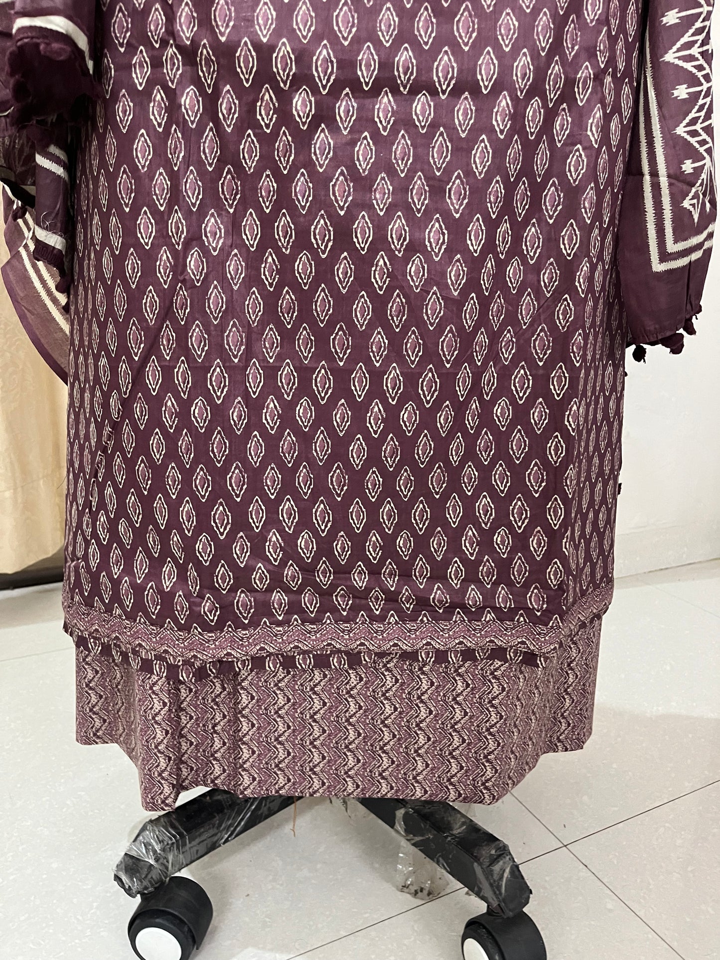 Zevar Pure 100% Cotton Suit Set with Hand Embroidered Neck Patch - Wine