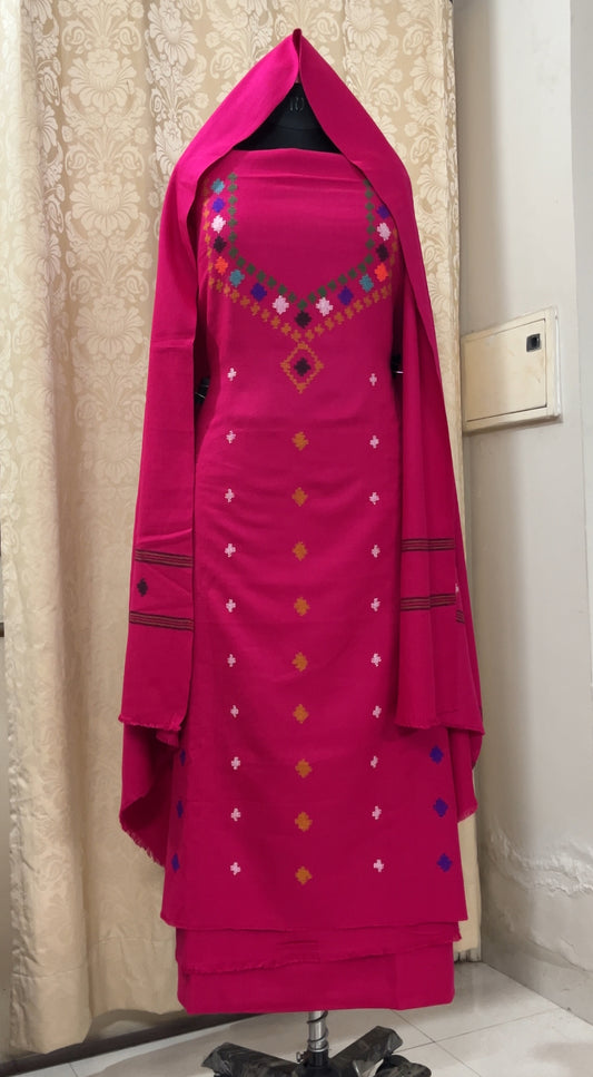 Heritage Kullvi Woolen Suit with Printed Stole in Magenta