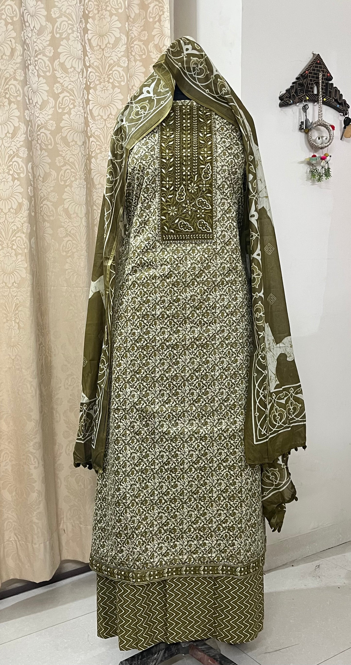 Sukoon Pure Cotton Suit Set with Embroidered Neck Patch - Mehndi Green