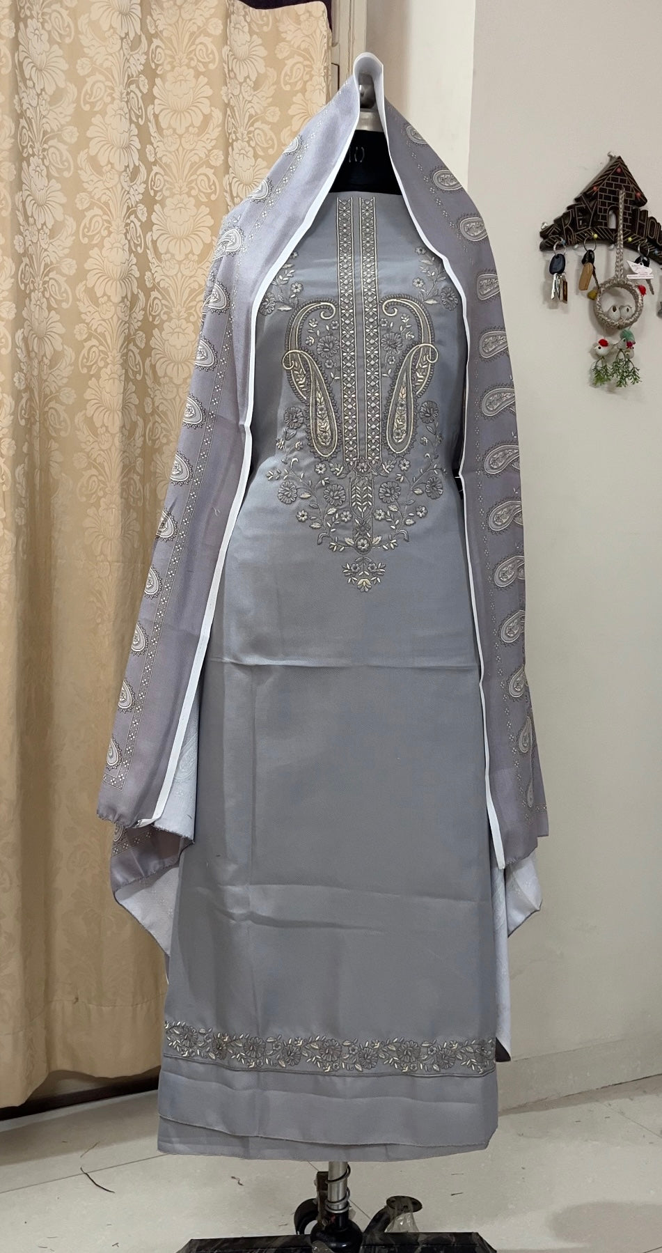 Zoya Pashmina Wool Suit with Boutique-Style Embroidery - Pastel Grey