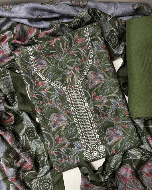 Rangrez Fine Spun Woolen Suit with Matching Stole