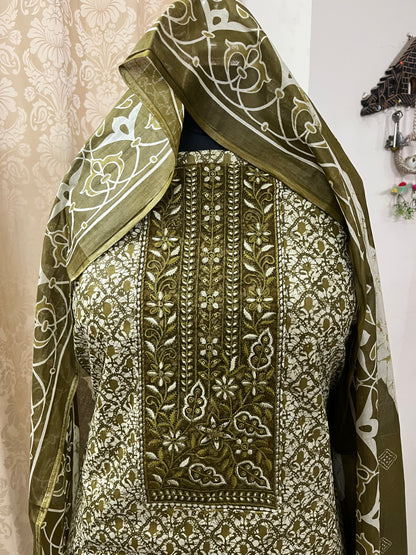 Sukoon Pure Cotton Suit Set with Embroidered Neck Patch - Mehndi Green