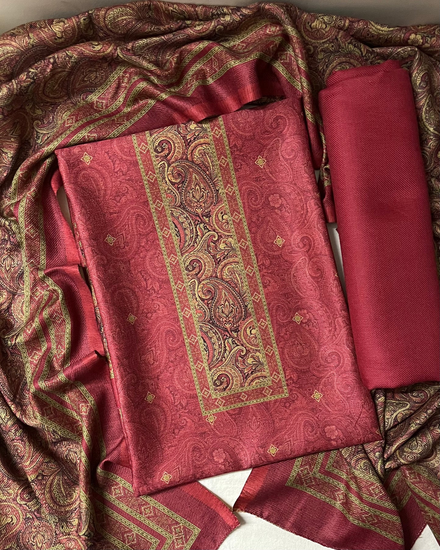 Nazaakat Toosh Pashmina Suit with Matching Stole- Rani Pink