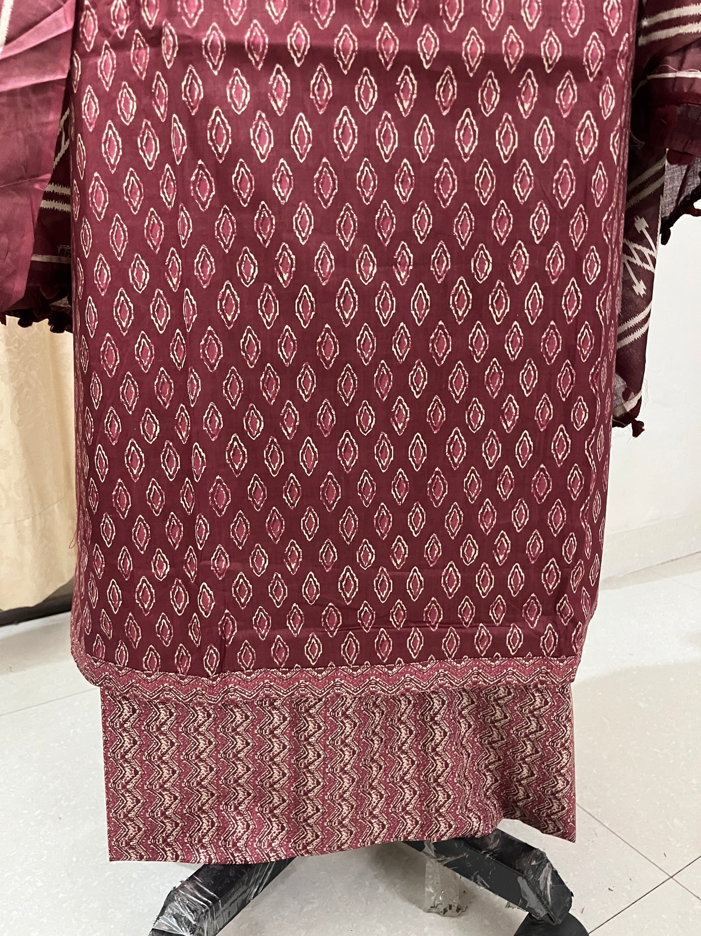 Zevar Pure 100% Cotton Suit Set with Hand Embroidered Neck Patch - Plum Red