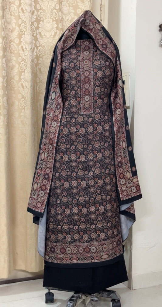 Saaj Floral Digitally Printed Woolen Suit with Matching Stole